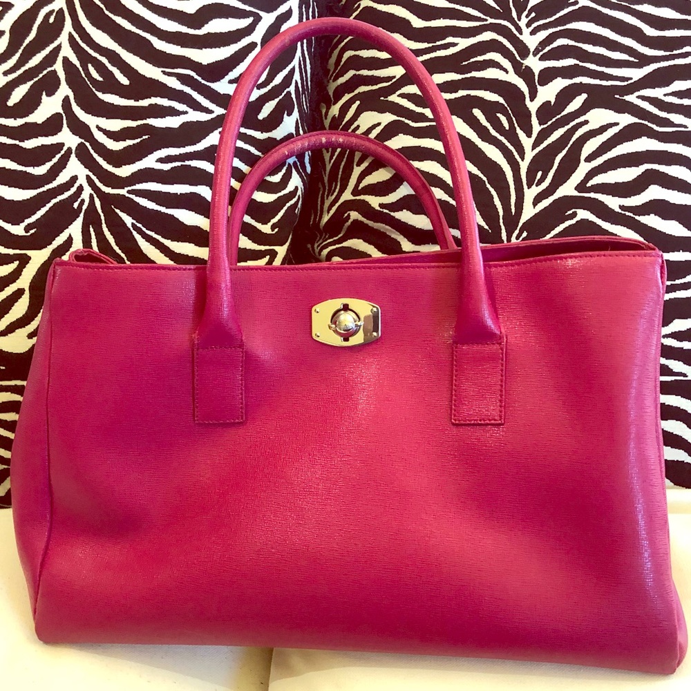 👛Furla Appaloosa Tote in Fuchsia👛